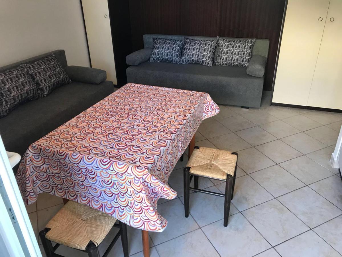 Jurisic Apartments Novalja Zewnętrze zdjęcie