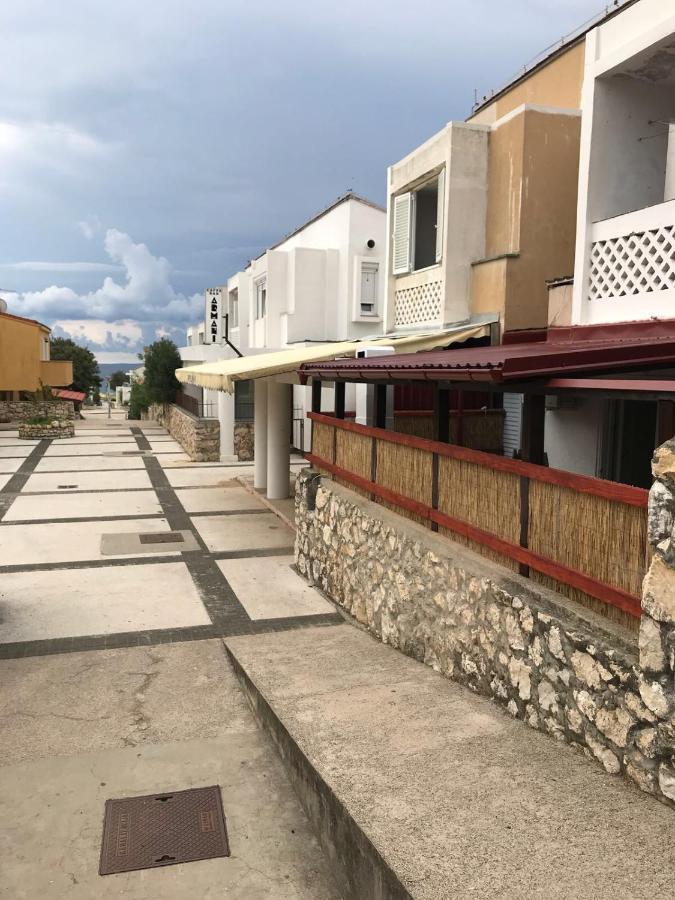 Jurisic Apartments Novalja Zewnętrze zdjęcie